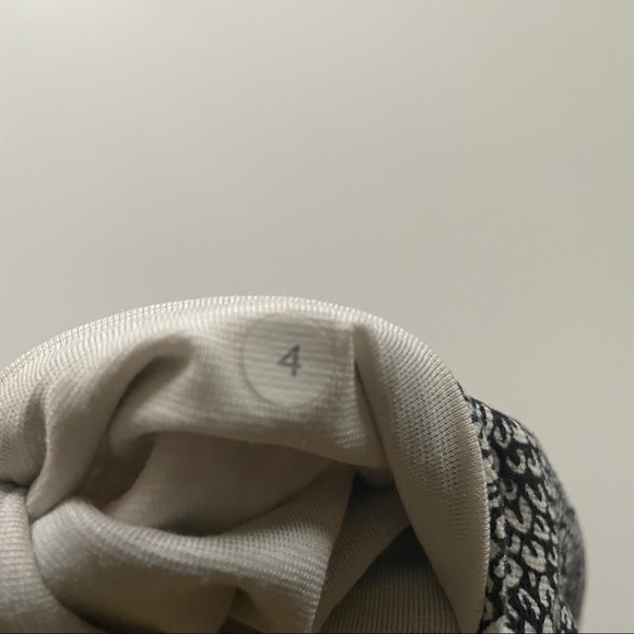 LULULEMON “Plush Petal” Wunder Under leggings - Picture 6 of 6